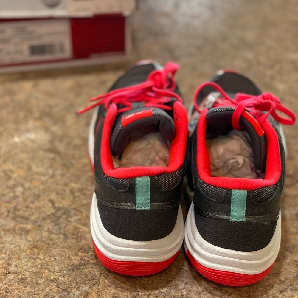 New New Balance Shoes - Picture 4 of 6